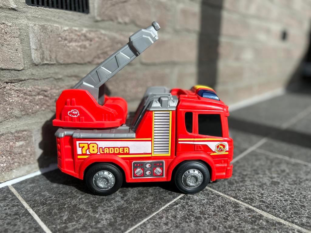 Dickie Toys Brandweerauto met geluiden en rijd vanzelf, Kinderen en Baby's, Ophalen, Zo goed als nieuw