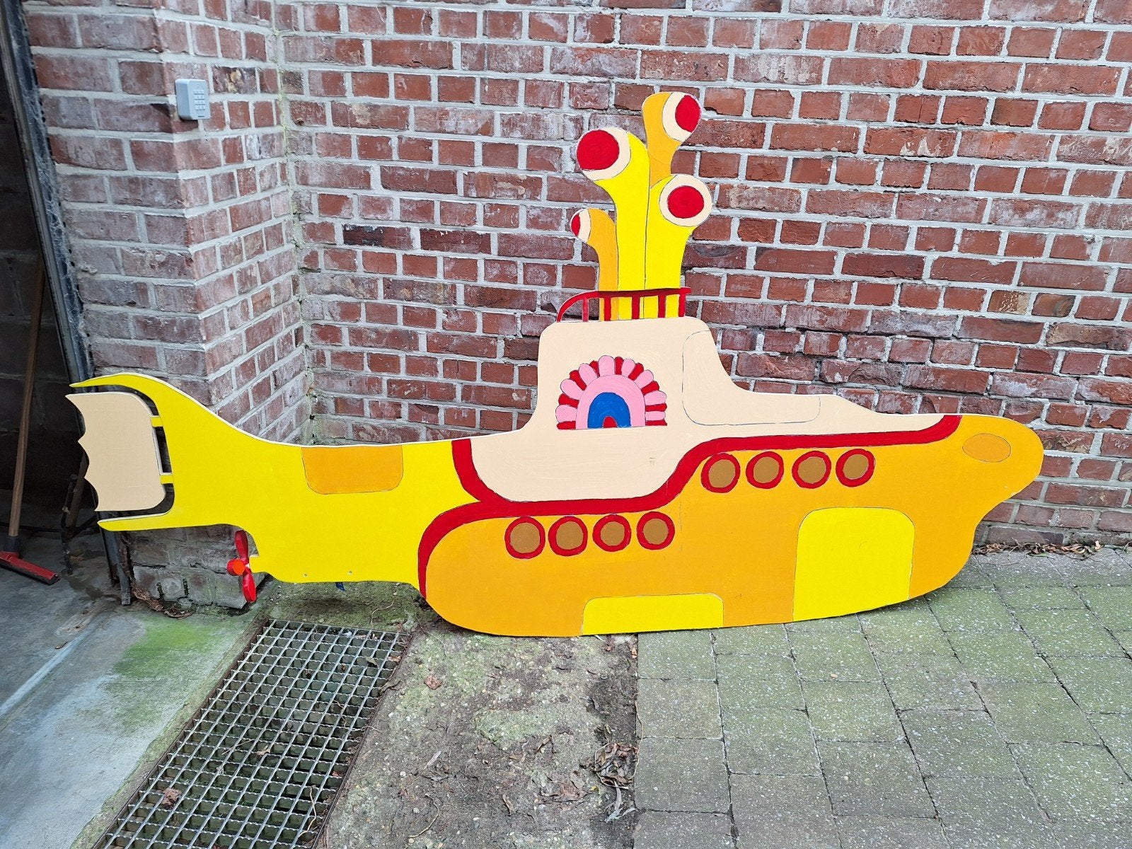 yellow submarine, Verzamelen, Ophalen