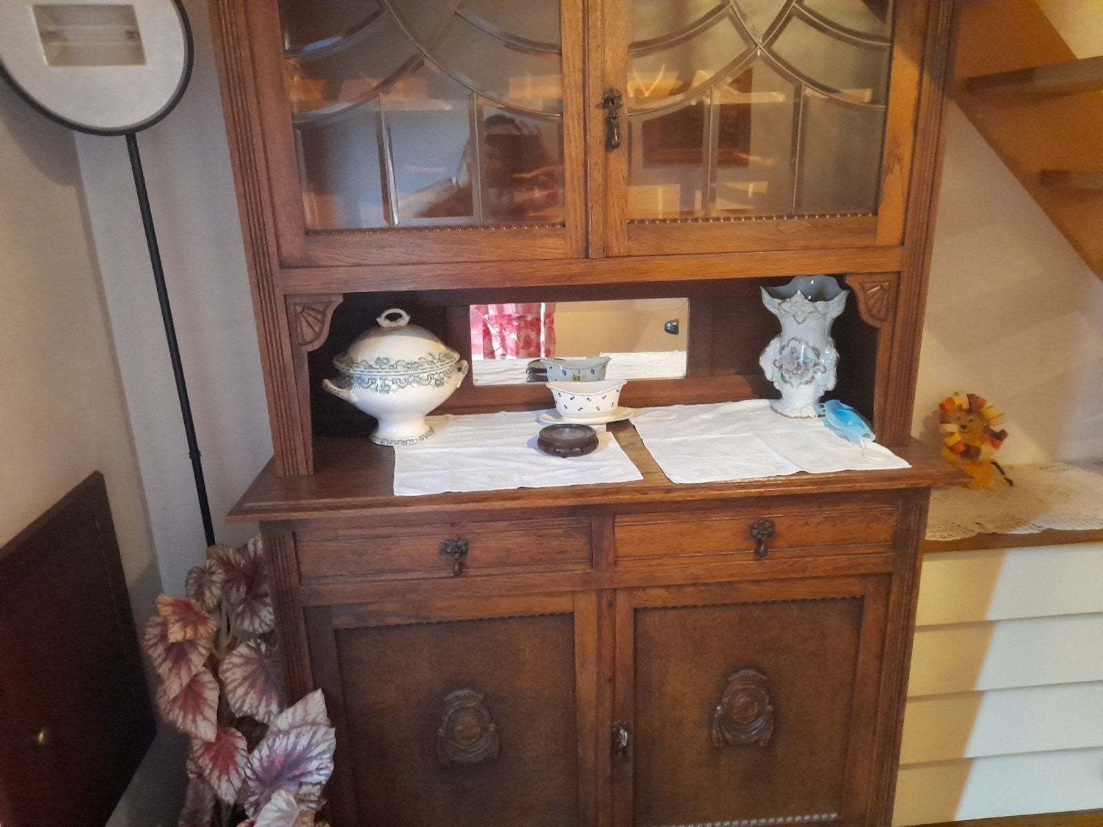 Massief eiken buffet  kast, Antiek en Kunst, Ophalen