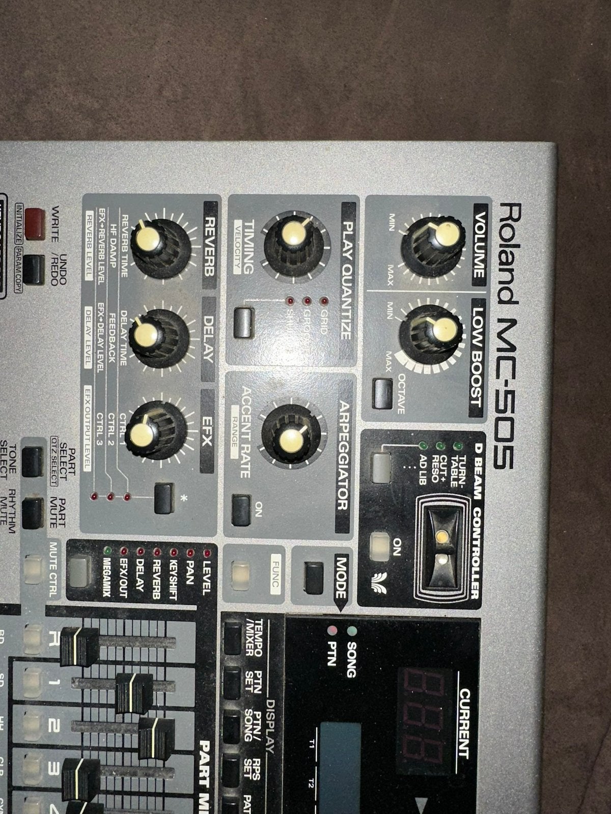 Roland MC-505 Groovebox vintage synthesizer/drumcomputer, Musique & Instruments, Enlèvement ou Envoi, Comme neuf