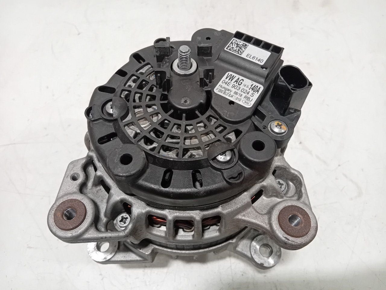 Dynamo Volkswagen Golf, Auto-onderdelen, Van der Ven Autorecycling B.V., Gebruikt, Ettenseweg 76, 4706 PB Roosendaal, The Netherlands