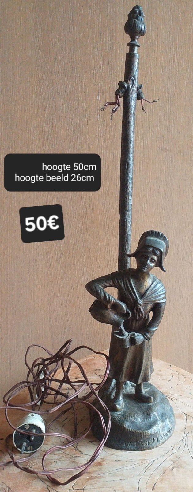 Antieke Tafellamp
La Laitière Flamande
Het Vlaams Melkmeisje, Antiek en Kunst, Ophalen