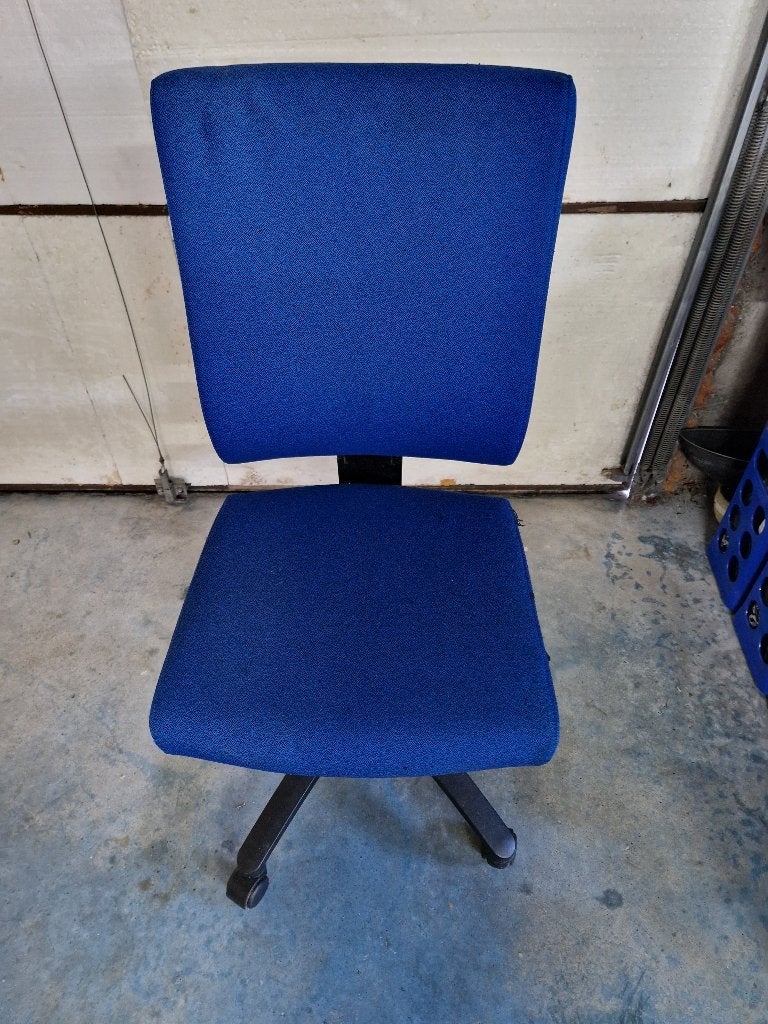 Bureaustoel. GRATIS !, Ophalen, Gebruikt, Blauw, Bureaustoel