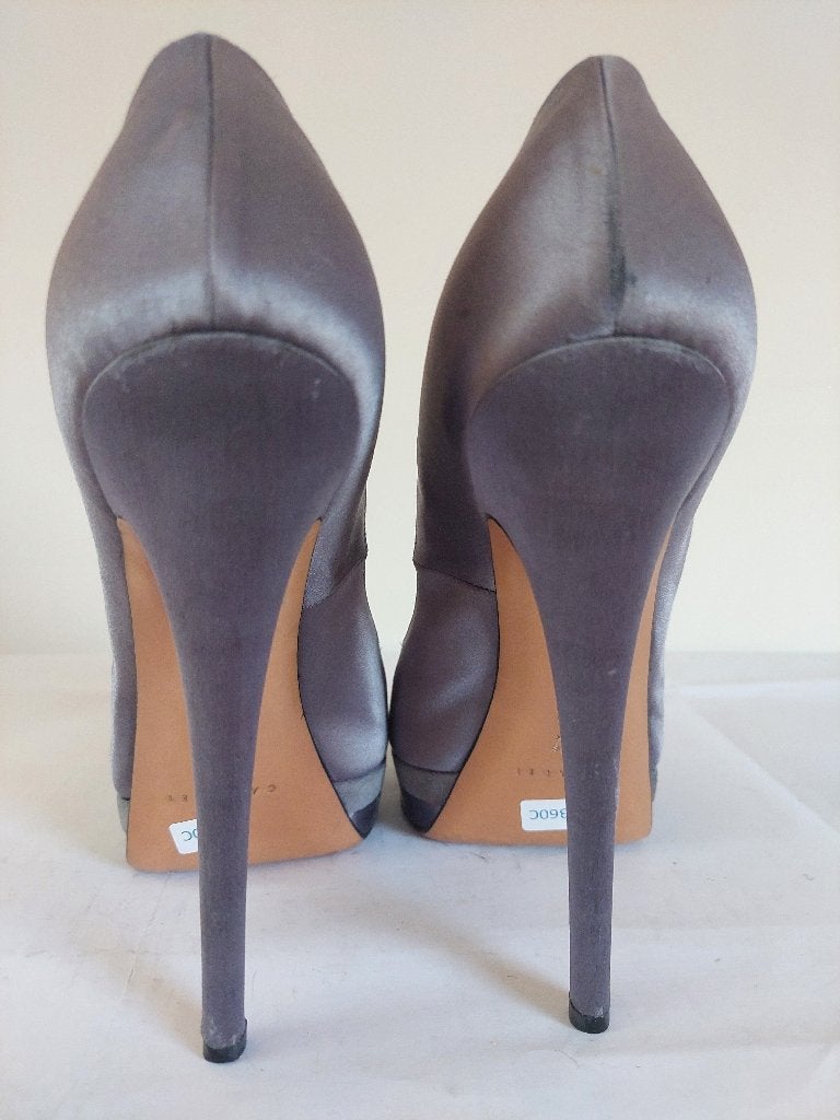 360C* Casadei - sexy grijs/blauwe pumps met peeptoe (39), Kleding | Dames, Schoenen, Pumps, Gedragen, Casadei, Verzenden