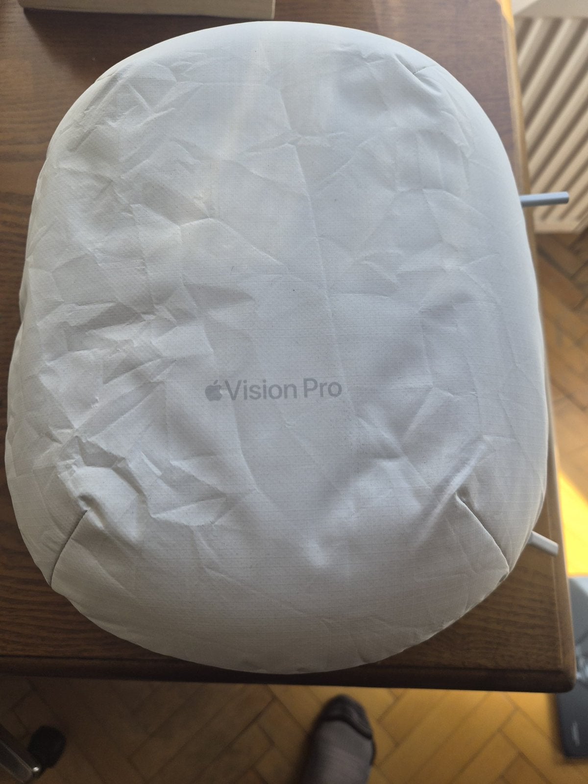 Apple Vision Pro, Ophalen, Zo goed als nieuw