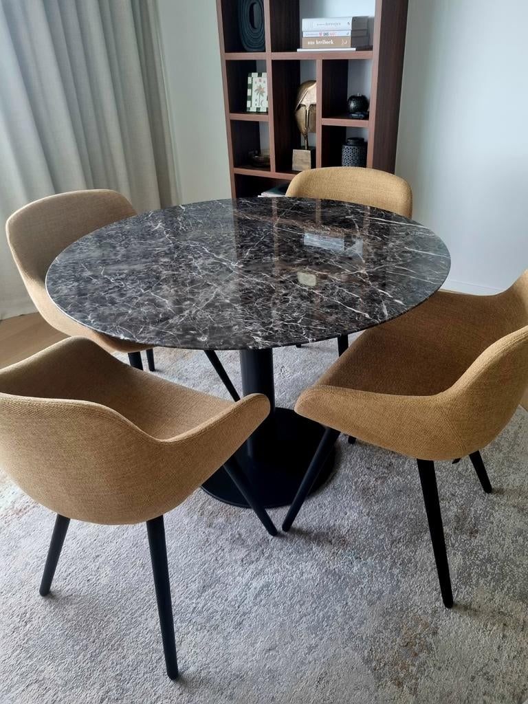 Ensemble table + 4 chaises en marbre (état neuf), Maison & Meubles, Neuf, Quatre personnes, Stijlvolle eettafel (marmer) + 4 designstoelen – complete set