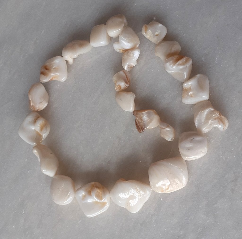 streng 23 grote witte parelmoer, Hobby & Loisirs créatifs, Fabrication de Perles & Bijoux, Enlèvement ou Envoi, Neuf, Perle