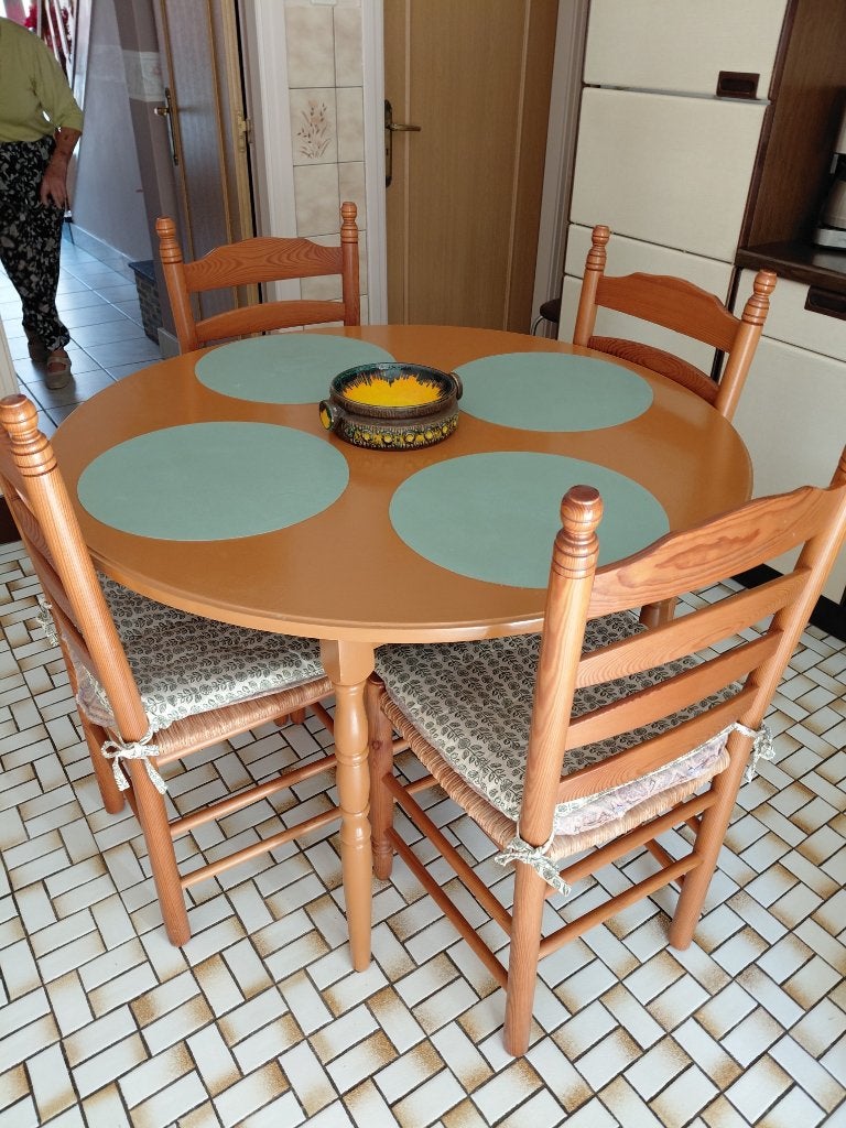 KEUKENTAFEL MET 4 STOELEN, Ophalen, Gebruikt
