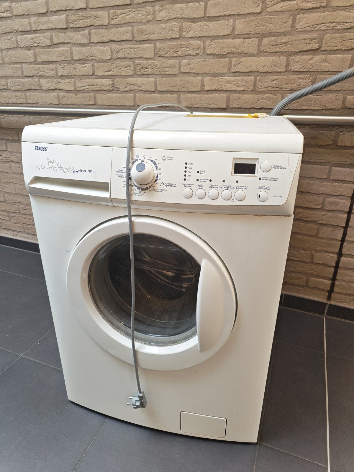 Zanussi wasmachine, Ophalen