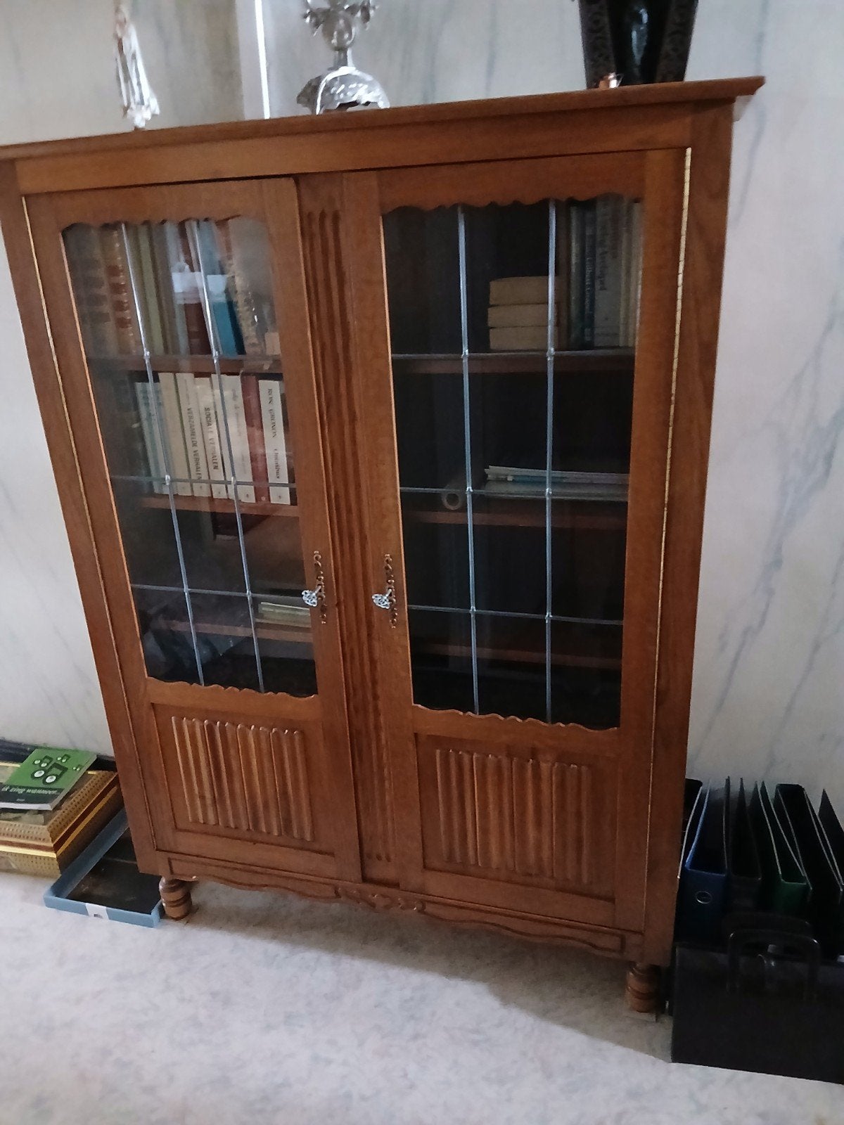 oud vitrinekastje, Ophalen, Glas