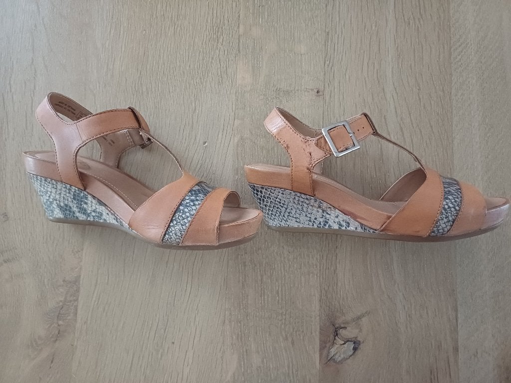 Clarks - sandales en cuir (taille 36), Enlèvement ou Envoi, Comme neuf, Brun, Clarks