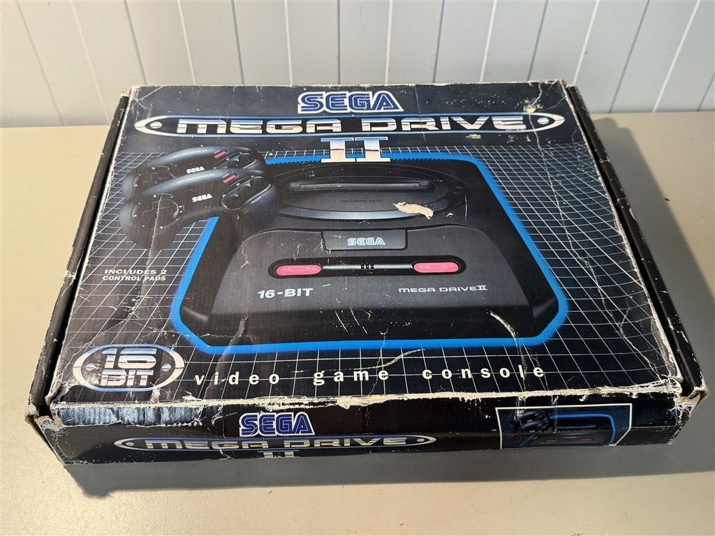 Sega Megadrive II Console in Doos - Incl. 9 Spellen en 2 Con, Games en Spelcomputers, Spelcomputers | Sega, Ophalen of Verzenden
