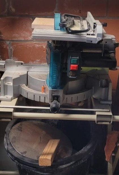 Makita afkort /  tafelzaag LH1201FL + onderstel N.O.T.K, Ophalen, 70 mm of meer, Zo goed als nieuw, Makita