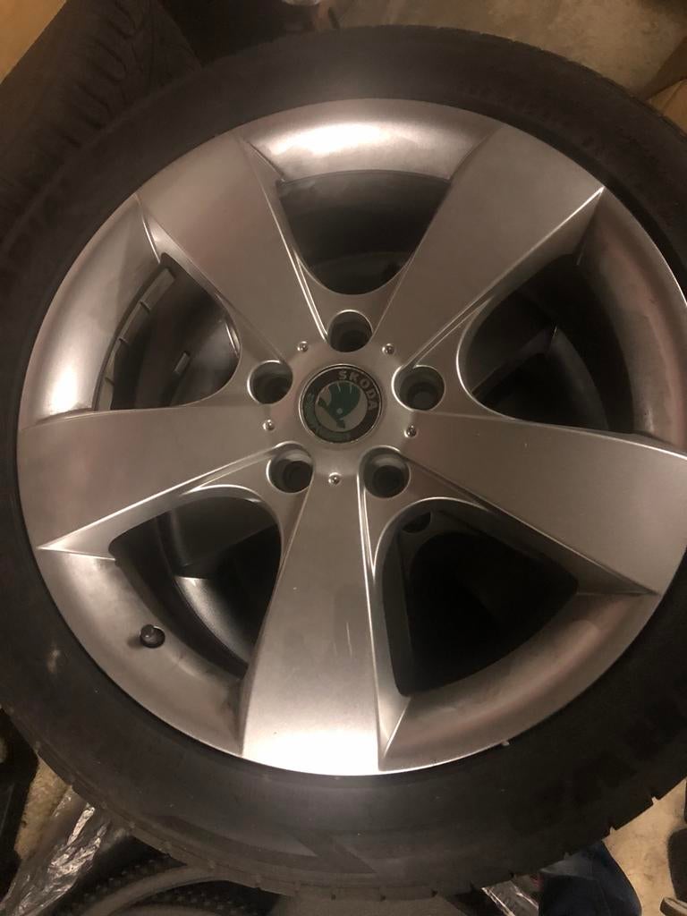 Originele Skoda velgen met zomerbanden, Ophalen, Zomerbanden, Velg(en)