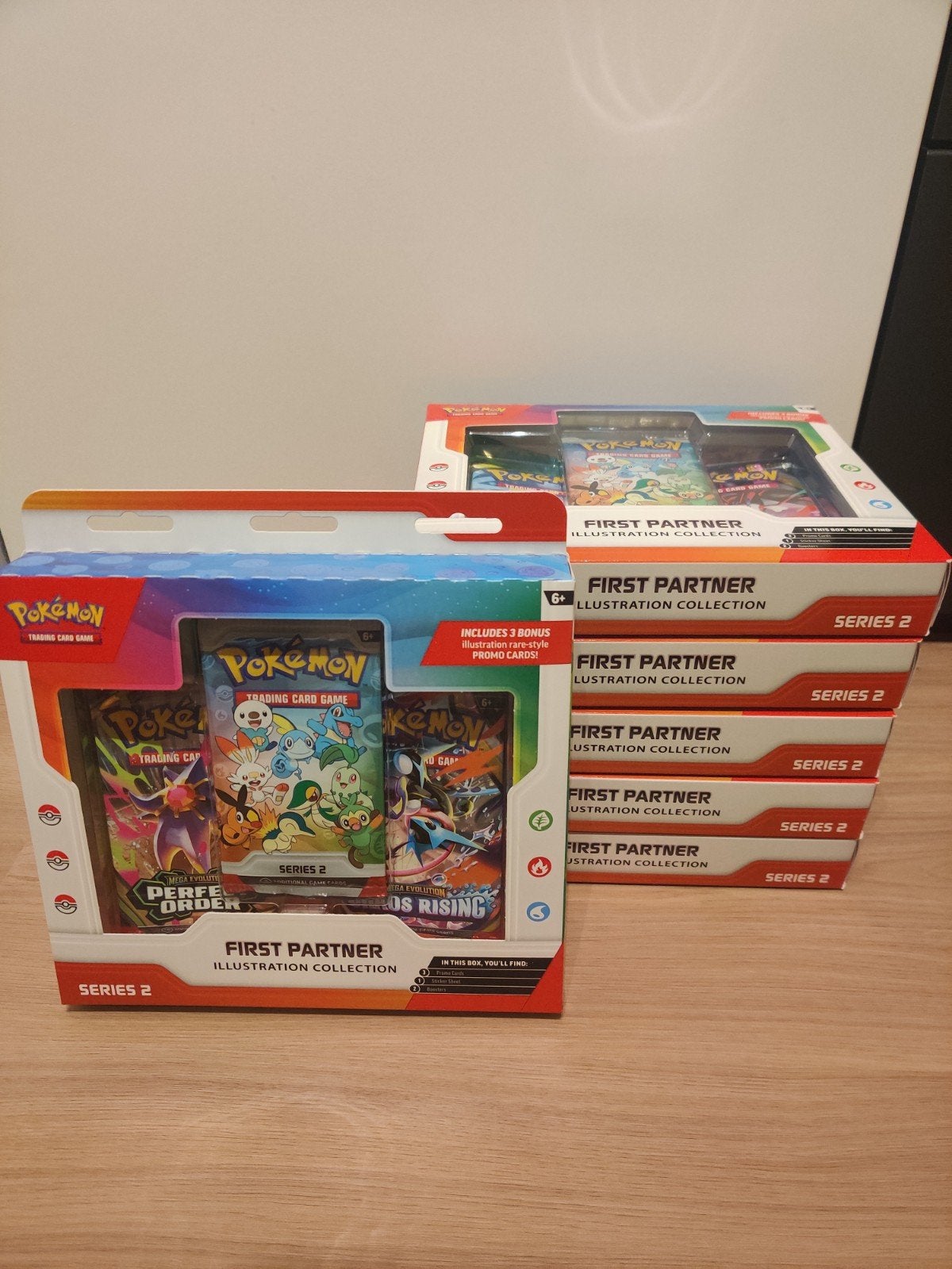 First Partner Series 2 - vaste prijs, Ophalen of Verzenden, Nieuw, Boosterbox, Foil