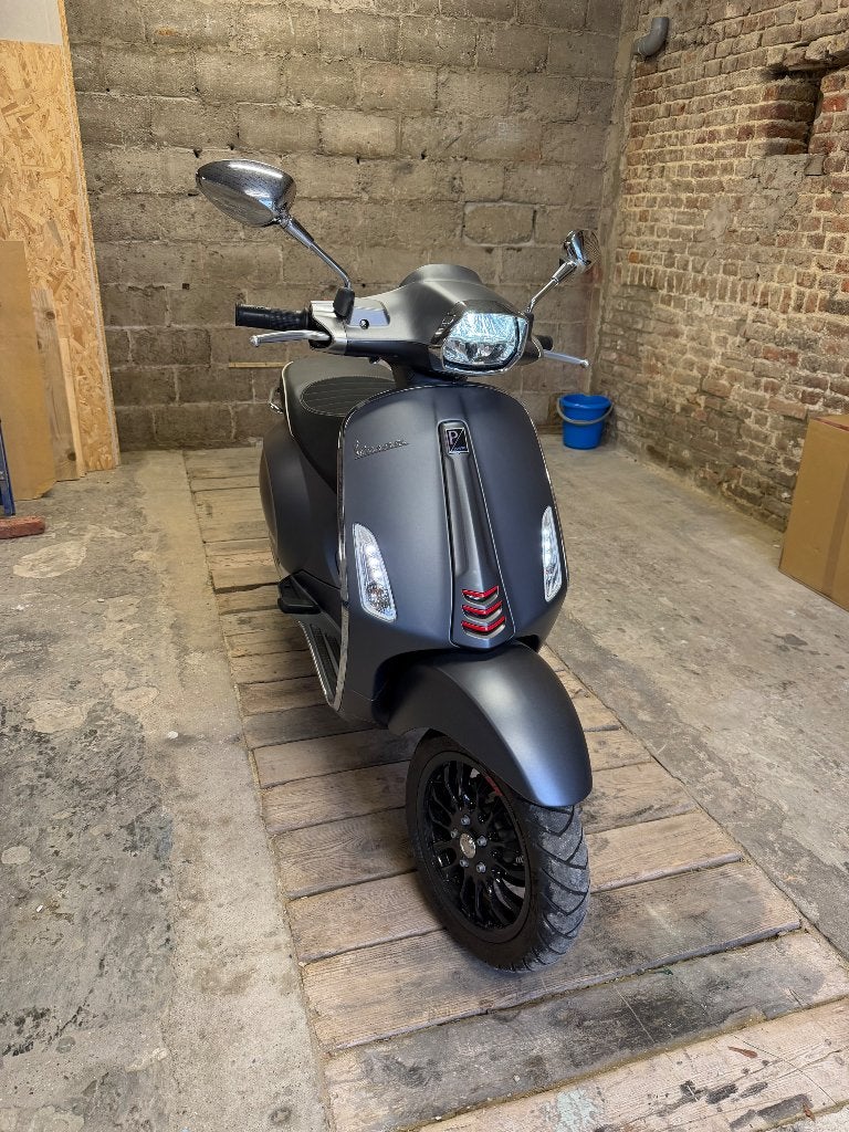 2x Vespa sprint 125 lees de advertentie goed, Vélos & Vélomoteurs, Scooters | Vespa, Enlèvement ou Envoi, 125 cm³, Vespa S, Comme neuf