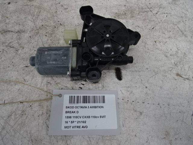 MOTOR RAAMMECHANIEK RECHTS VOOR Skoda Octavia Combi (5EAC), Gebruikt, Voor, Skoda