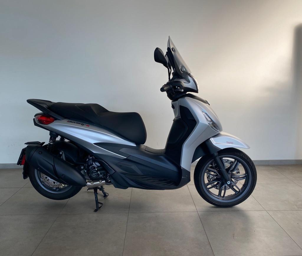 Piaggio Beverly, Scooter, Occasion, Bedrijf, Minimaal motorrijbewijs A2