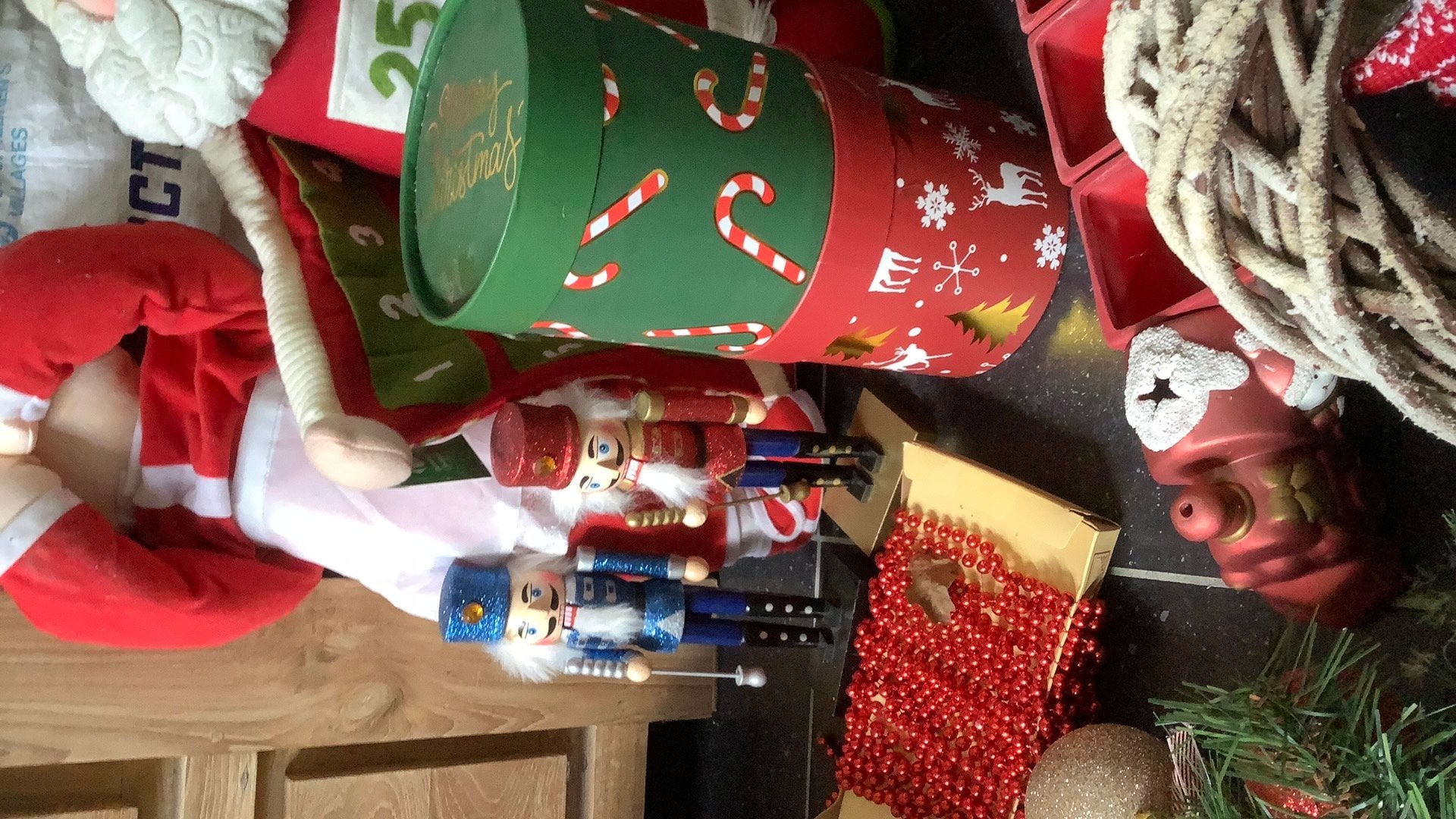 Kerst, kransen, advents, kerstvrouwtje, allerlei, Rouge, Campagnard, Objet de décoration, Comme neuf