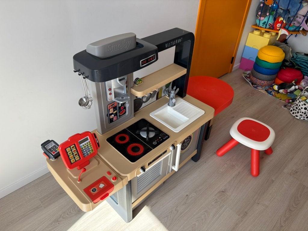 Smoby Chef Corner Restaurant + toebehoren, Kinderen en Baby's, Ophalen, Gebruikt, Kunststof, Speelkeuken
