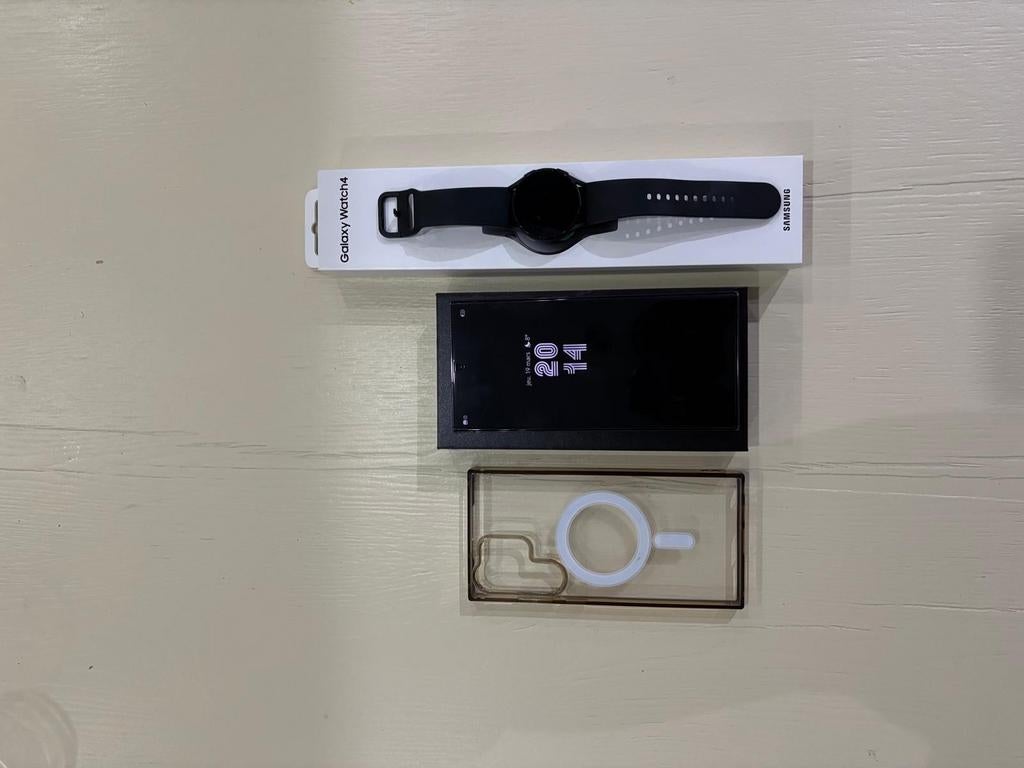 Samsung S23 Ultra 256g + Galaxy Watch 4, Enlèvement, Comme neuf, Stylet ou Stylo tactile, Samsung