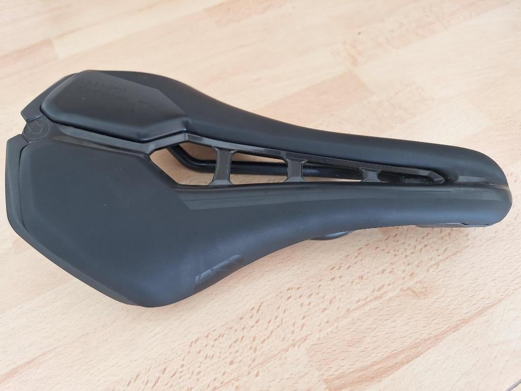 Saddle Pro Stealth Curved Team, Fietsen en Brommers, Ophalen of Verzenden, Nieuw, Zadel