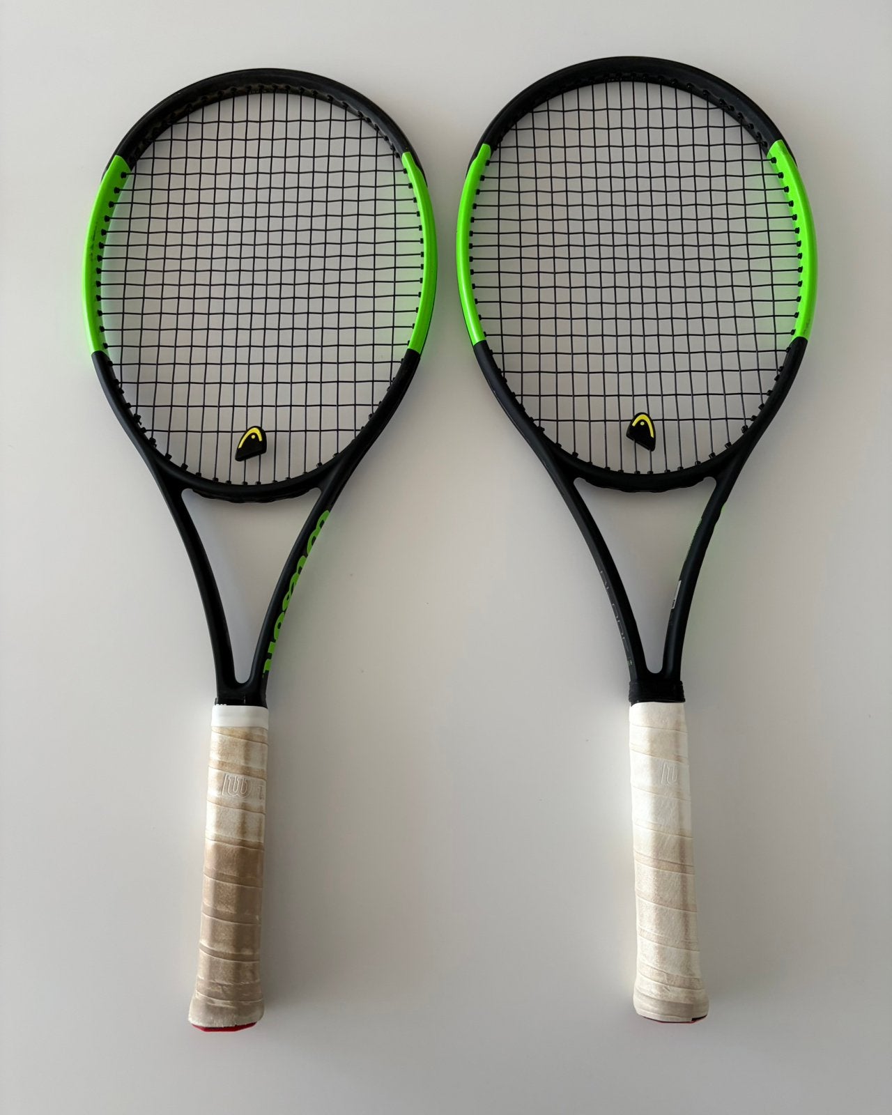2x Wilson Blade 98 V6.0 tennisracket, Enlèvement, Comme neuf, Wilson