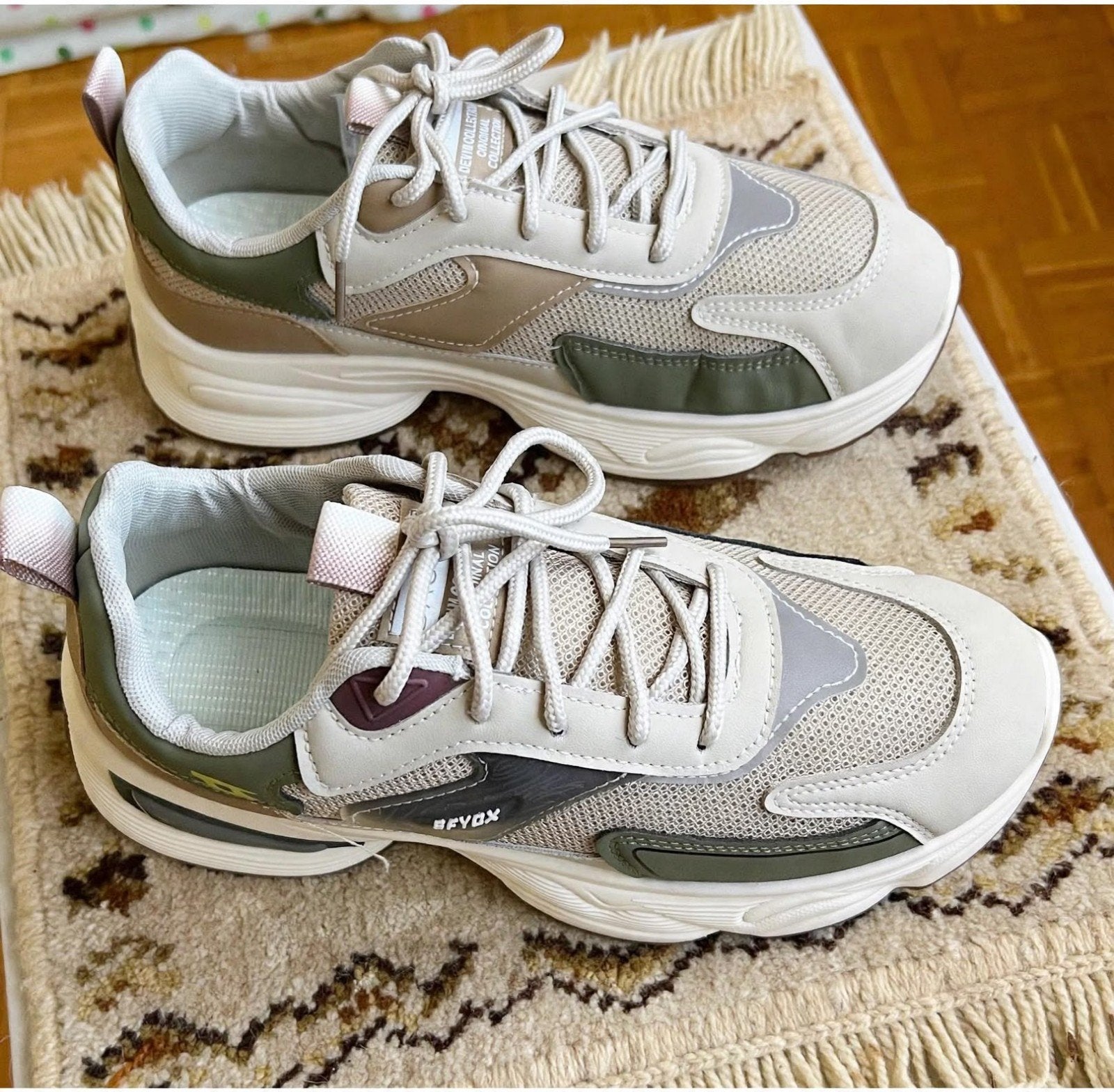 New Grey & White Sneakers, Ophalen of Verzenden, Sneakers