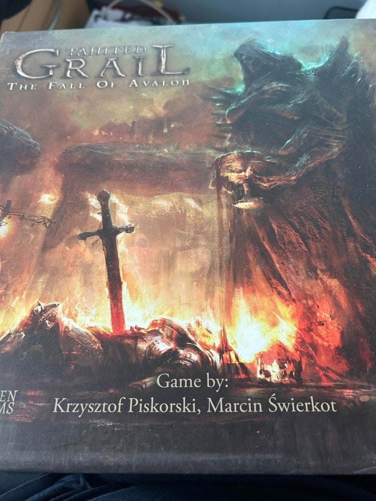 Tainted Grail, Een of twee spelers, Ophalen, Zo goed als nieuw, Awaken Realms