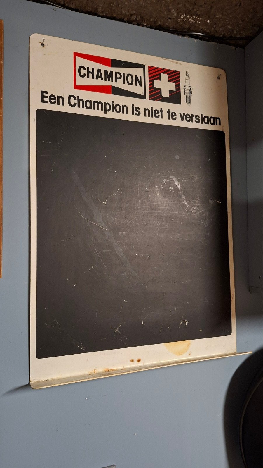 Tableau noir Vintage Champion, Enlèvement