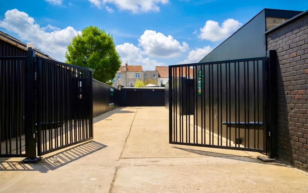 Box de stokage a louer, Autos : Divers, Garages
