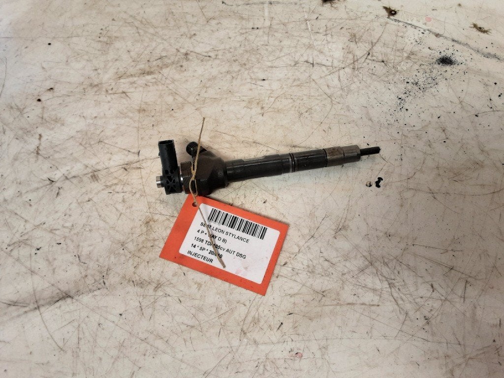 INJECTEUR Seat Leon (5FB) (01-2012/08-2020) (04L130277AJ), Seat Deutschland GmbH, Service@seat.de, Utilisé, Seat