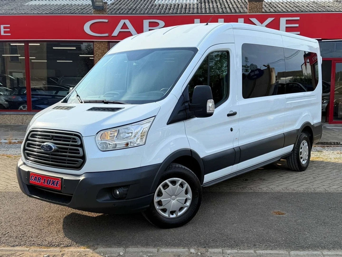 Ford Transit Bus 2.0 TDCi L2H2 8 places 96 kw 131CV + WEBAST, Autos, 8 places, Achat, Euro 6, Entreprise