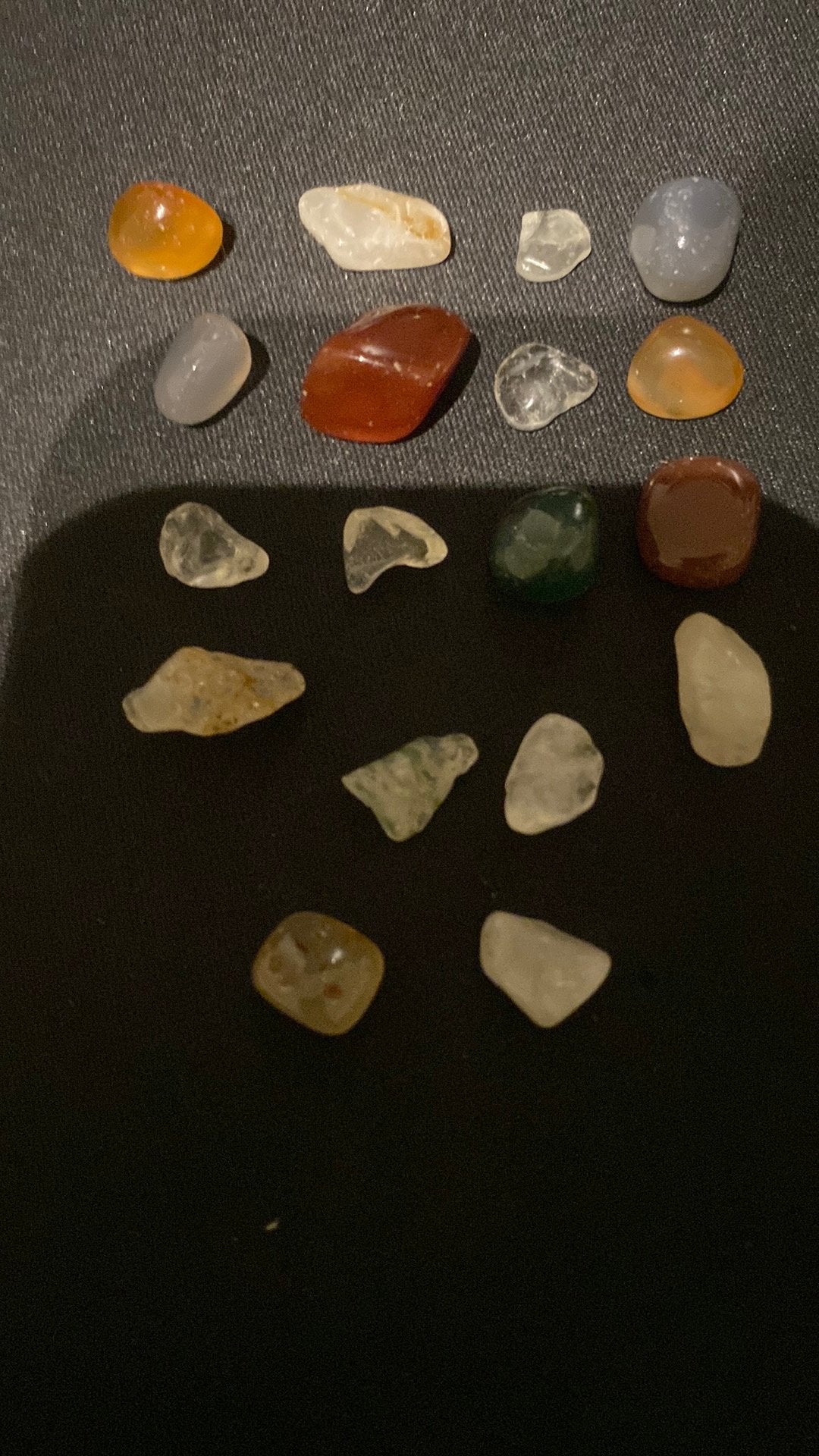 Mooie verzameling edelstenen / trommelstenen (18 stuks), Handtassen en Accessoires, Edelstenen, Ophalen, Zo goed als nieuw