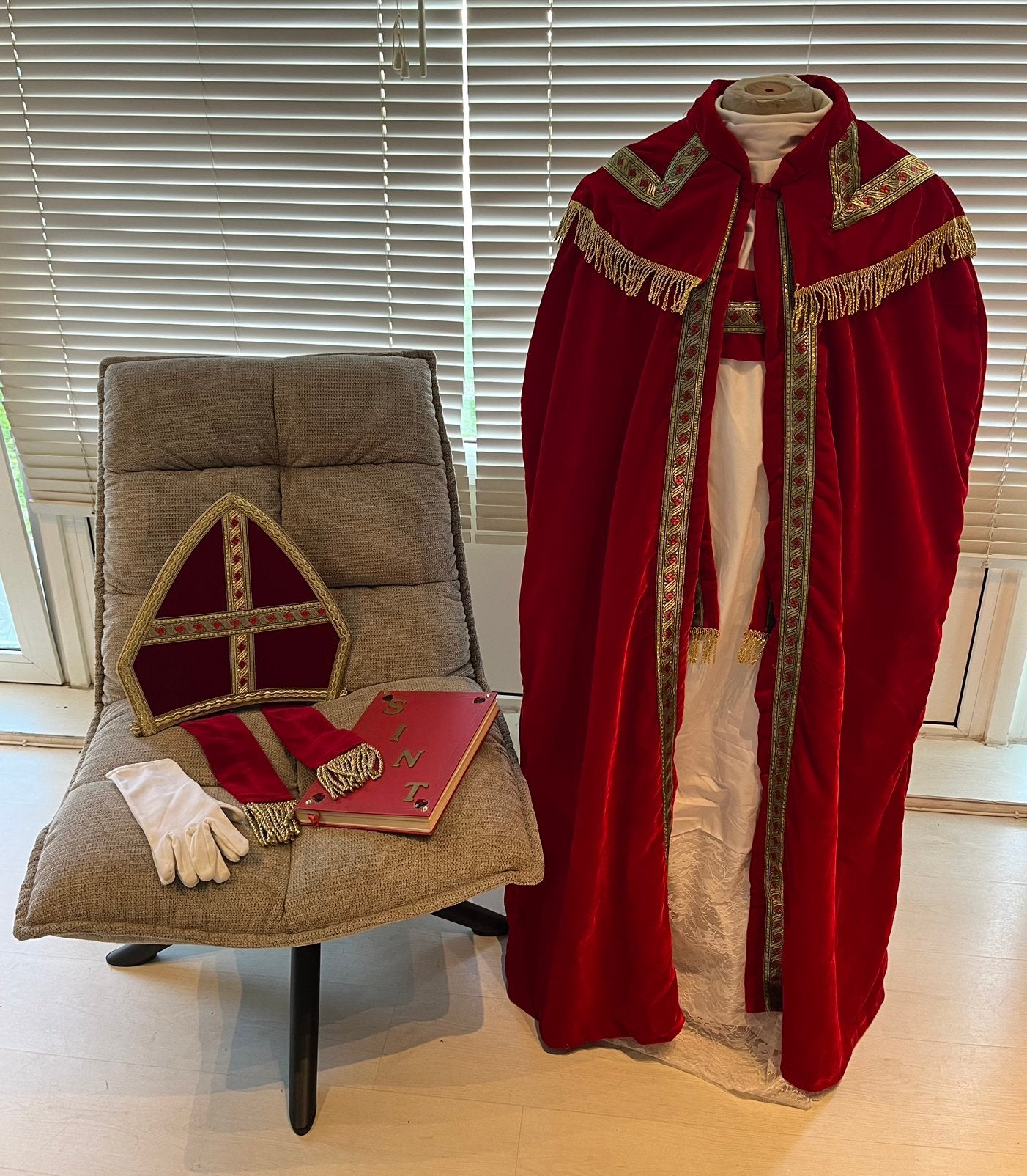 Nieuw fluwelen Sinterklaas kostuum, Enlèvement, Comme neuf