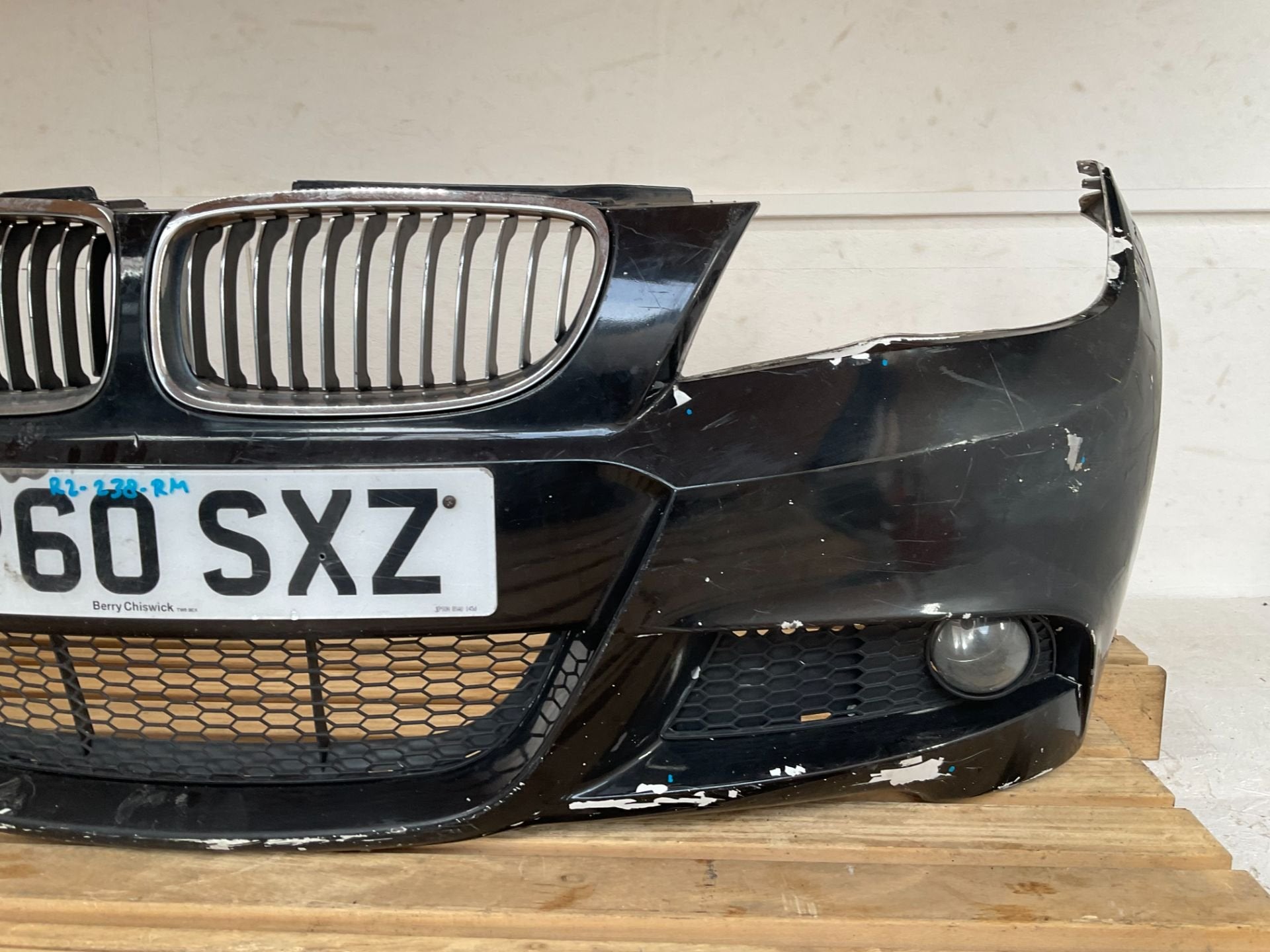 Bumper BMW 3 Serie E90 E91 M-Pakket MPakket 51117891386 Voor, Auto-onderdelen, Petuelring 130
80788  Munich, DE, Gebruikt, Voor