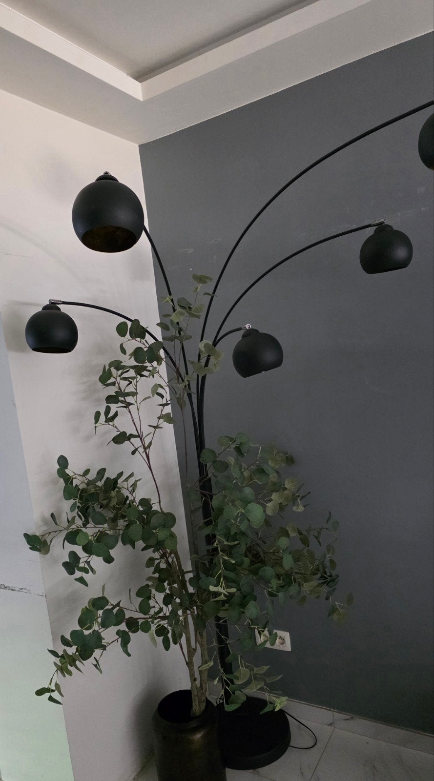 lampe sur pied presque pas utilisé noir mat, Ophalen