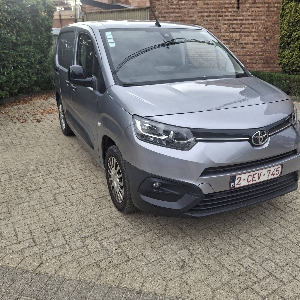 Toyota, Autos, Toyota, Argent ou Gris, Achat, Euro 6, 3 places