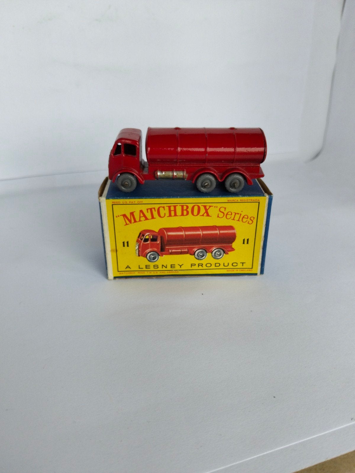 matchbox  D-BOX & NR11b ERF ESSO camion-citerne rou, Enlèvement ou Envoi, Lesney