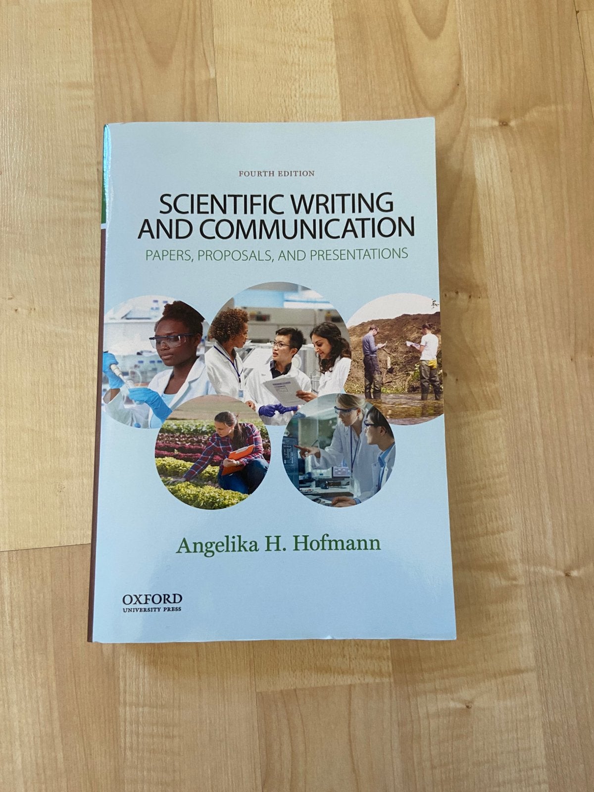 Scientific writing and communication - 4th edition, Boeken, Ophalen of Verzenden, Zo goed als nieuw