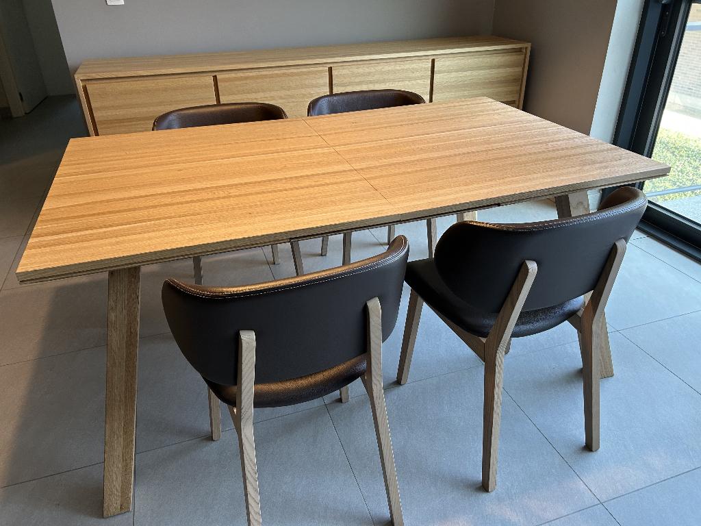 eiken tijdloze eettafel & buffetkast van Mintjens +4 stoelen, Ophalen, Zo goed als nieuw, Modern tijdloos