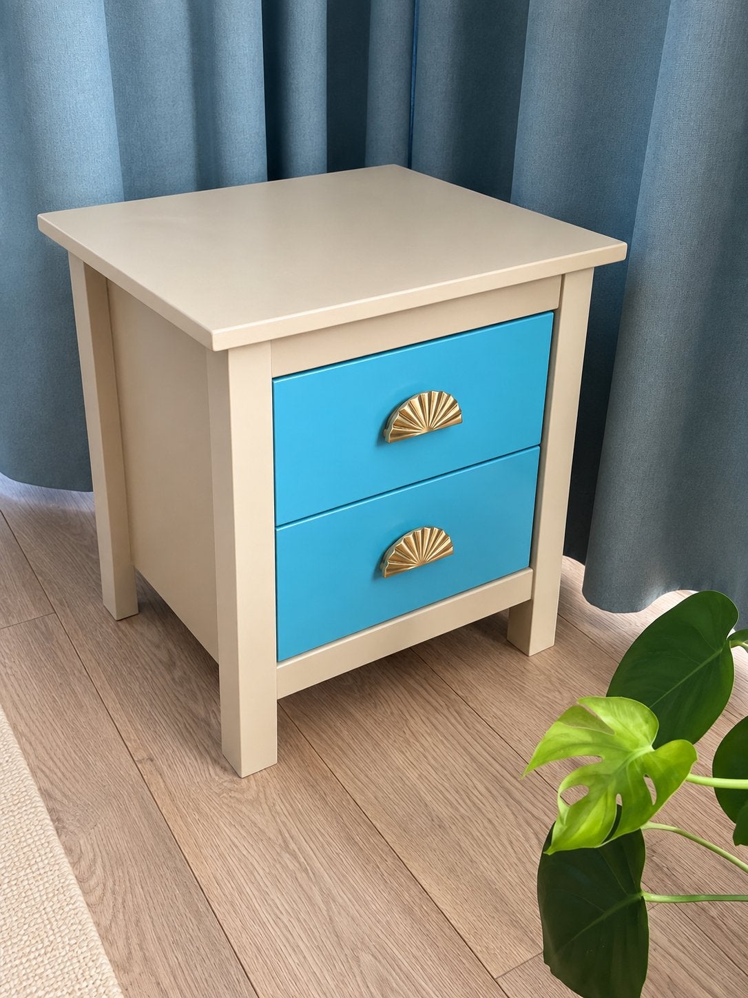 Table de chevet en bois 2 pièces bleu turquoise, Maison & Meubles, 45 à 65 cm, Enlèvement, Utilisé, 55 à 70 cm