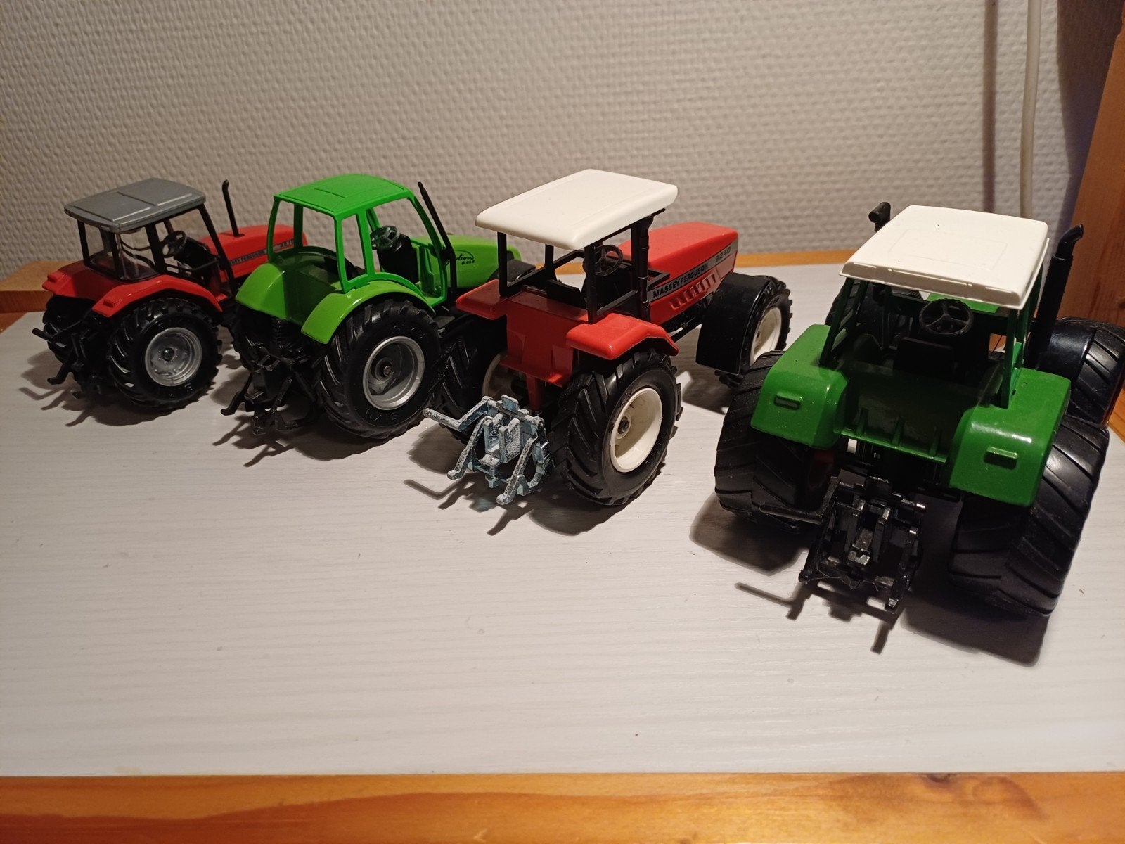 Tracteurs Siku, Hobby & Loisirs créatifs, Enlèvement ou Envoi, SIKU