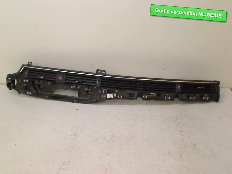 AERATEUR TABLEAU DE BORD CENTRE Audi A4 (B9) (8w1820902b), Auto-Union-Straße  1,
85057  Ingolstadt, DE, Info@audi.de, Audi, Utilisé