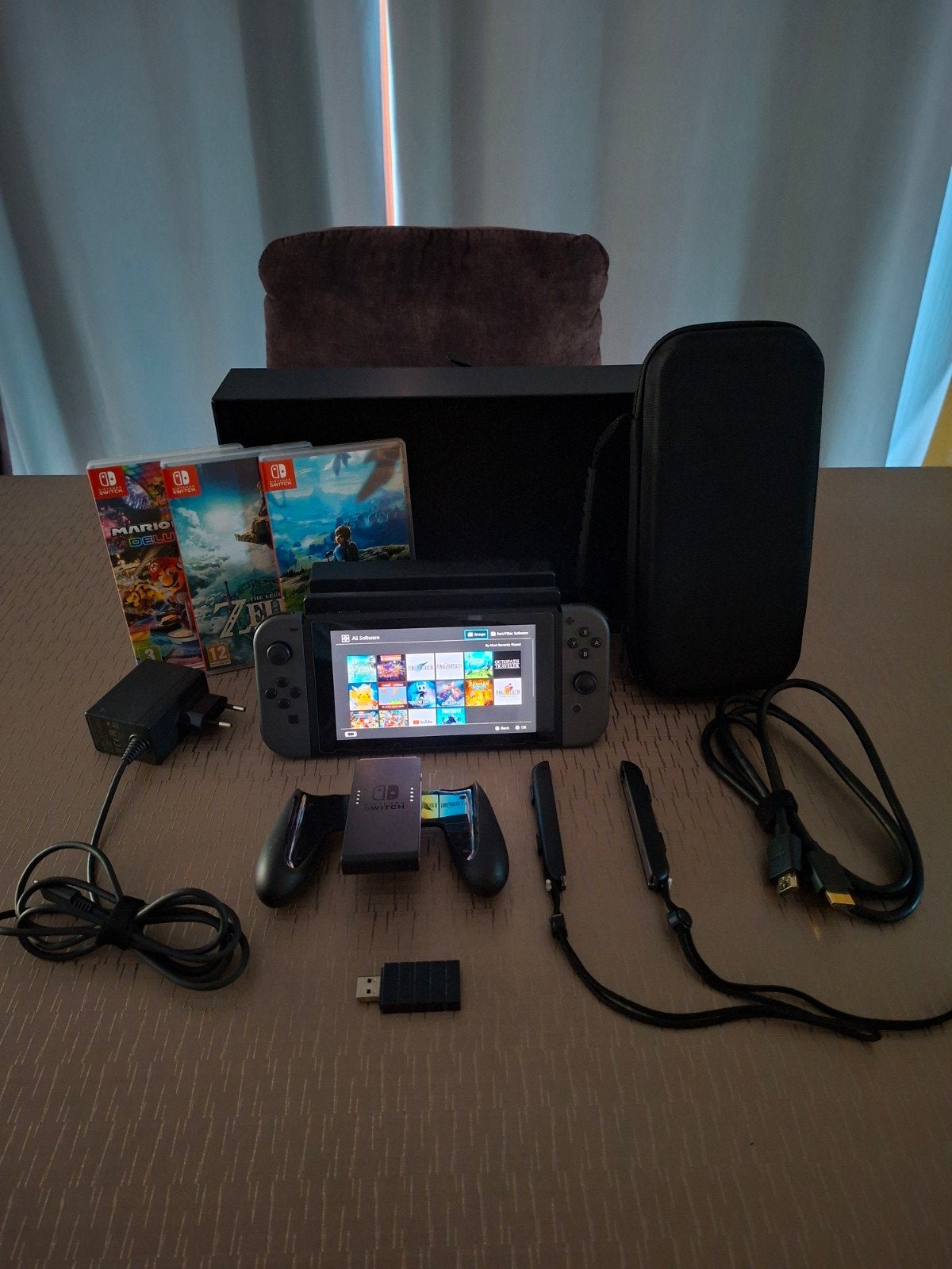 Nintendo switch + 14 games en accessoires, Consoles de jeu & Jeux vidéo, Consoles de jeu | Nintendo Switch, Enlèvement ou Envoi
