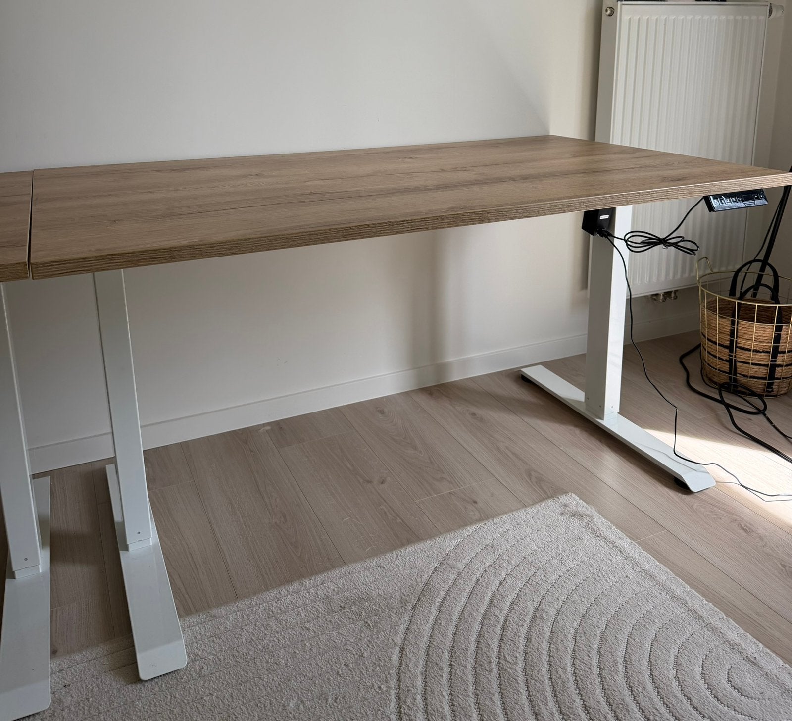 Elektrische standing desk - Nieuwstaat, Huis en Inrichting, Bureaus, Ophalen, Elektrisch, Zo goed als nieuw, Zit-sta bureau