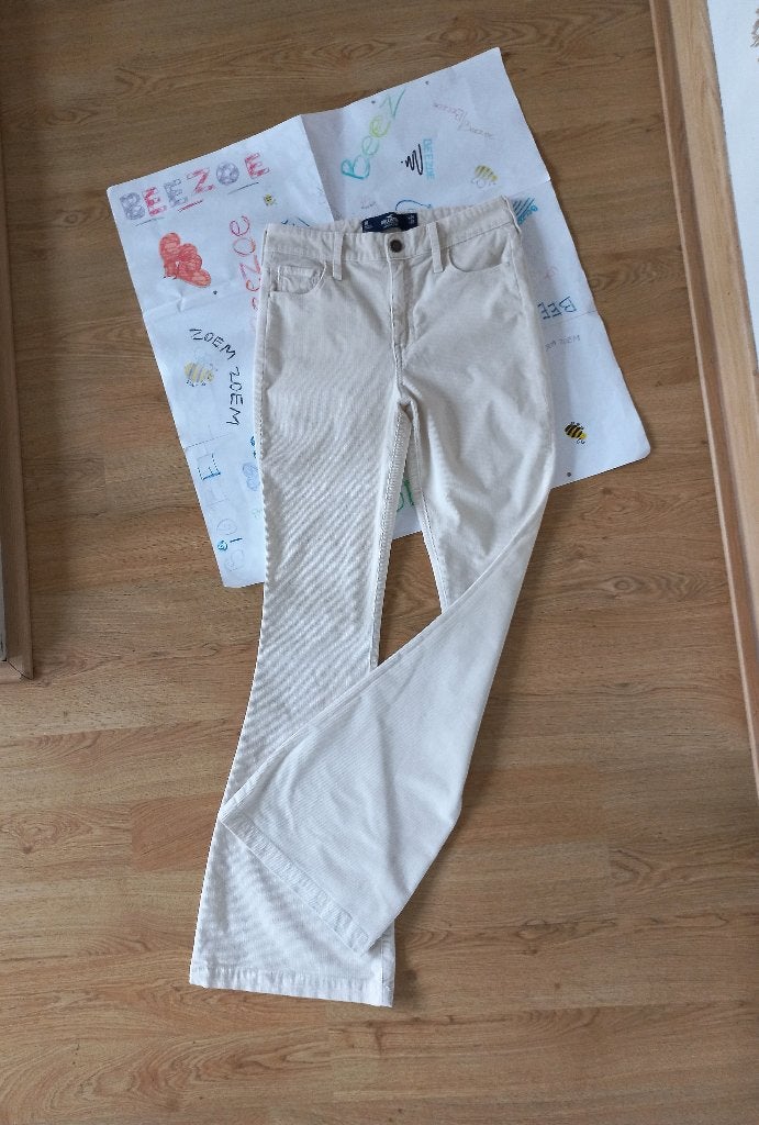 Hollister fijne ribfluweel, olifantenpijpen, mt W25 L32 (XS), Beige, Ophalen of Verzenden, Maat 34 (XS) of kleiner, Lang