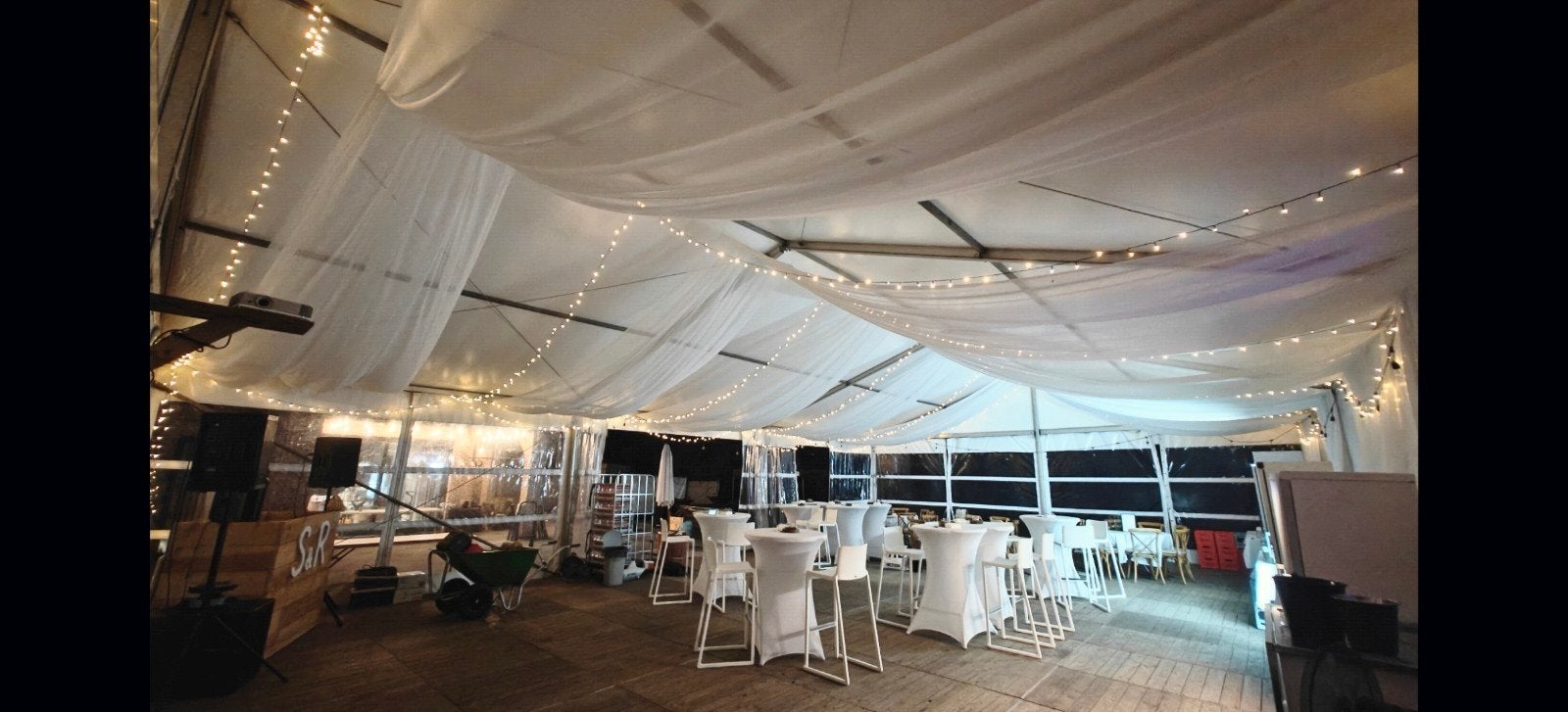 Witte doeken trouw decoratie + 100 meter lichtslinger, Huis en Inrichting, Ophalen, Zo goed als nieuw