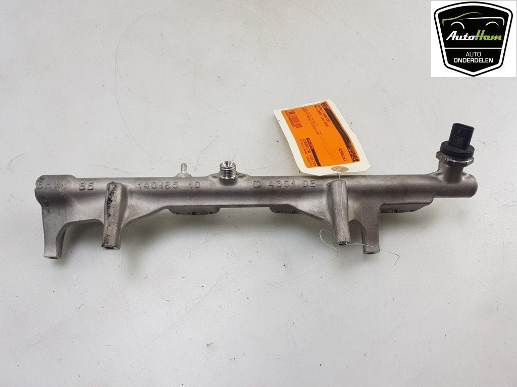 RAMPE D'INJECTION BMW 3 serie (F30) (01-2011/10-2018), Utilisé, BMW, Petuelring 130
80809  München, DE, Bayerische Motoren Werke AG