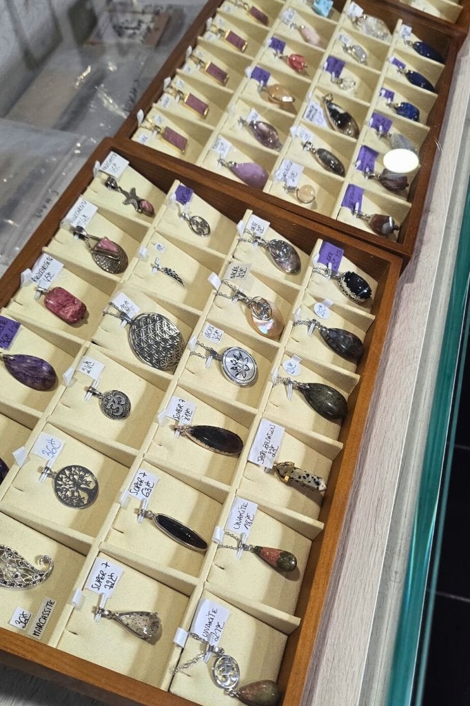 ==> Pendentifs | Pierres précieuses | Mystères <==, Enlèvement ou Envoi, Neuf, Argent, Avec pierre précieuse